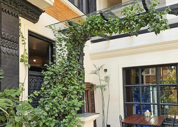 Courtyard - Heritage Hoetel & Artisan Cafe